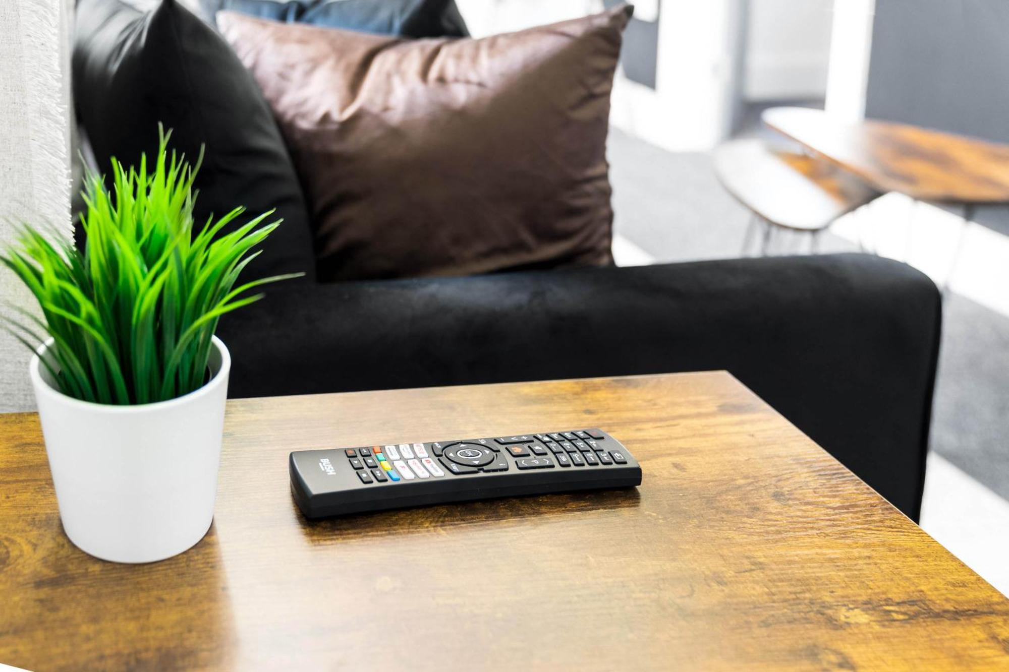 Luxe Apartment - Rowley Regis - Parking - Top Rated - Netflix - Wifi - 49Bg Cradley Heath Ngoại thất bức ảnh