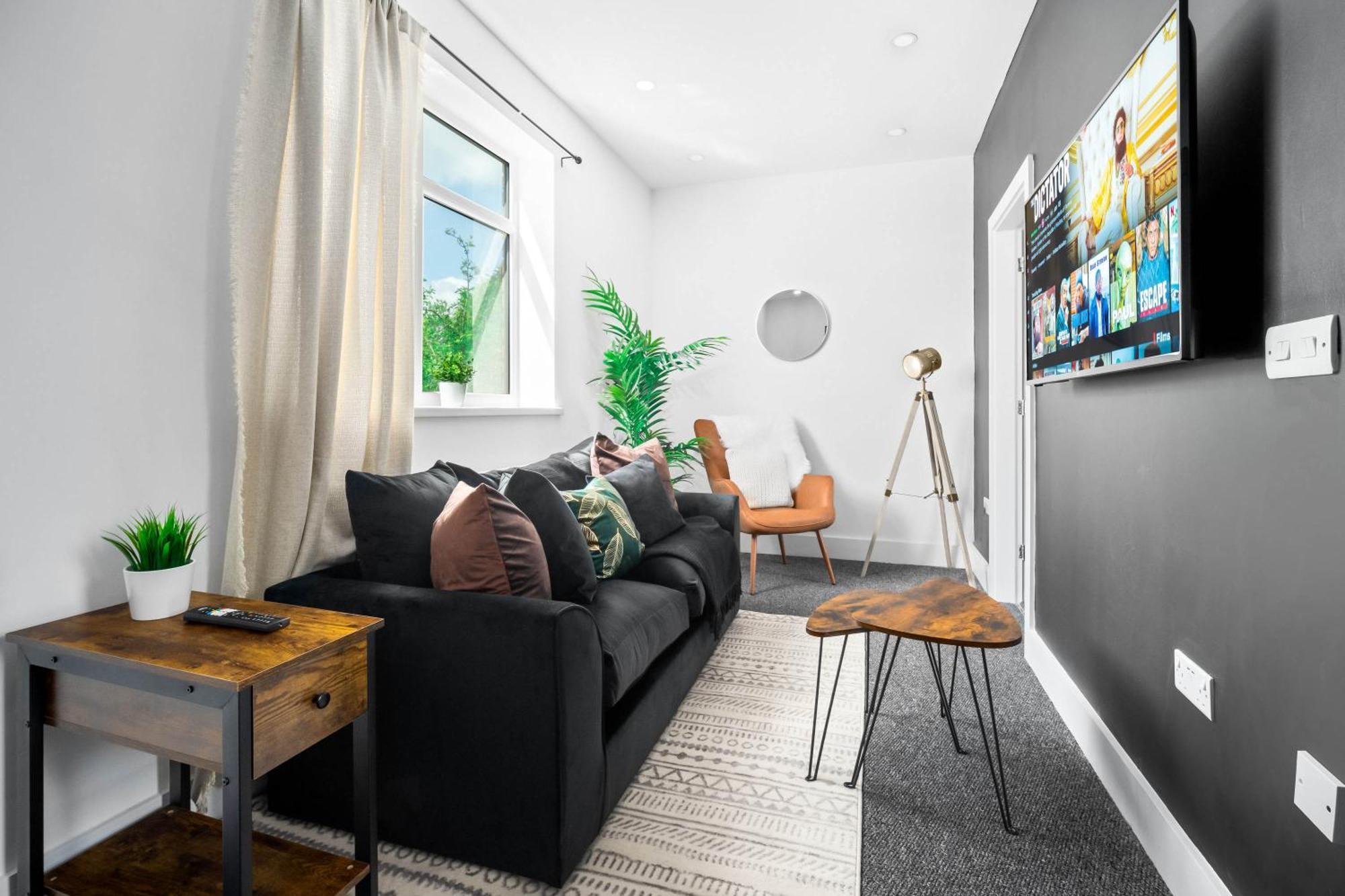 Luxe Apartment - Rowley Regis - Parking - Top Rated - Netflix - Wifi - 49Bg Cradley Heath Ngoại thất bức ảnh
