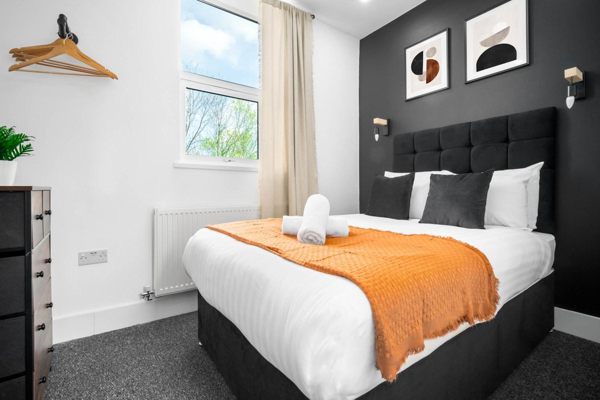 Luxe Apartment - Rowley Regis - Parking - Top Rated - Netflix - Wifi - 49Bg Cradley Heath Ngoại thất bức ảnh